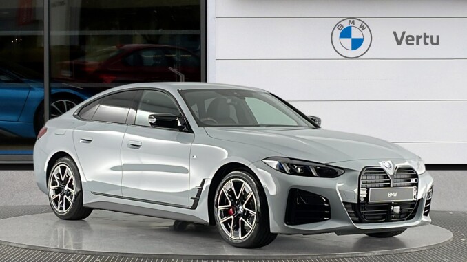 BMW 4 Series M440i xDrive MHT 5dr Step Auto [M Sport Pro Pack] Petrol Hatchback - Image 1